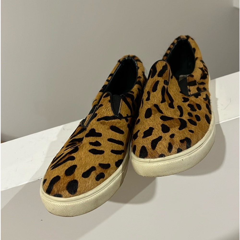 Steve Madden ecentric pony hair, leopard print flats